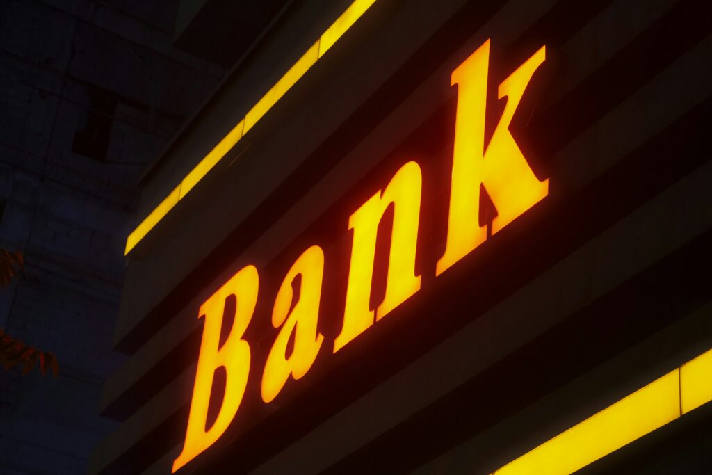 A signpost with the sign Bank